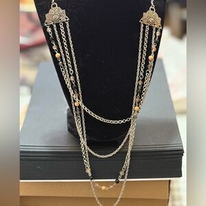 Gorgeous multilayered necklace NWT